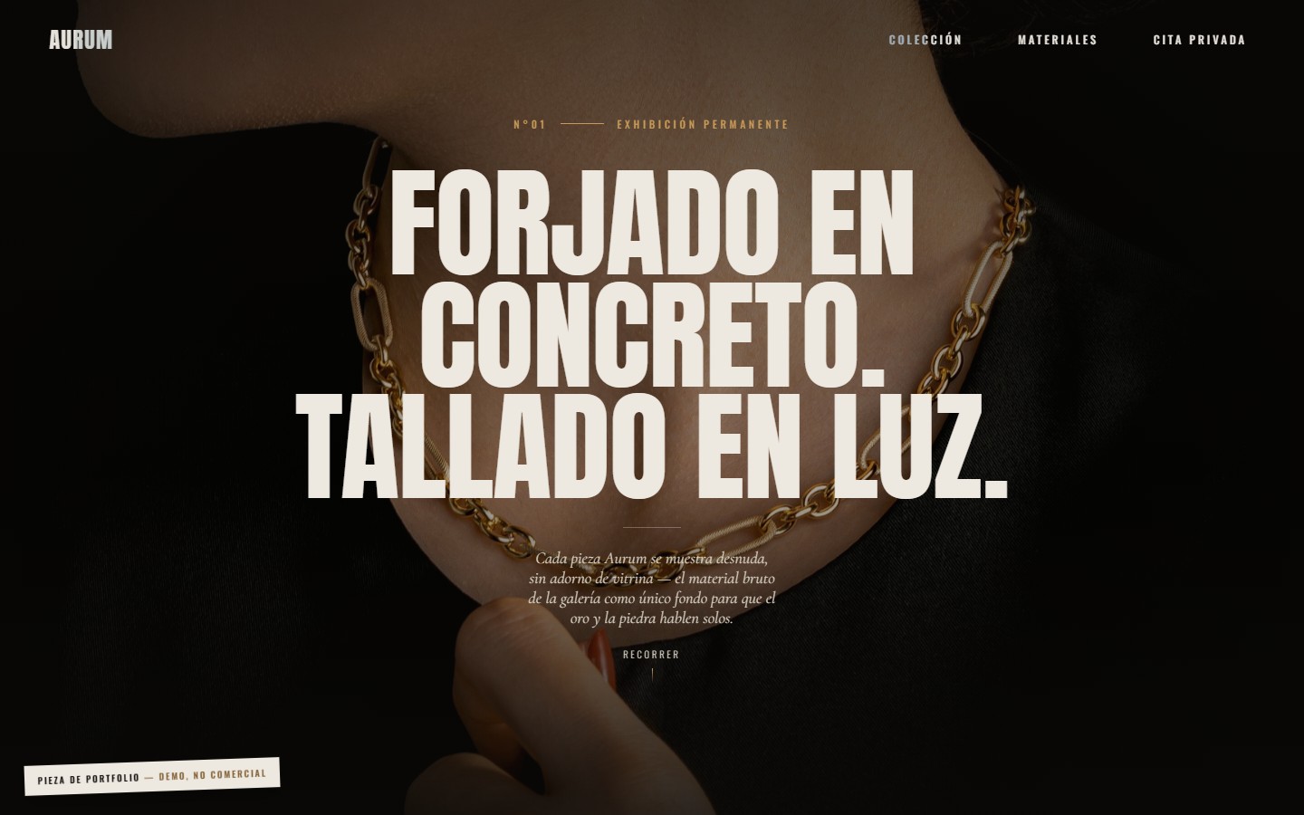 Captura de la home de Aurum, landing de alta joyería con estética de galería en concreto